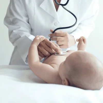 ¿Qué especialista trata las infecciones en la garganta?